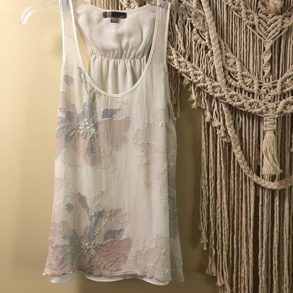 🍀4/$20 Beaded floral racer tank